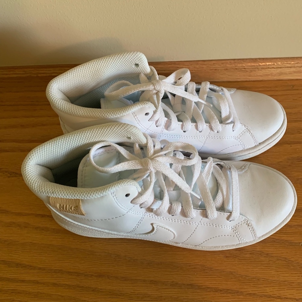 Nike Court Royale 2 Shoes